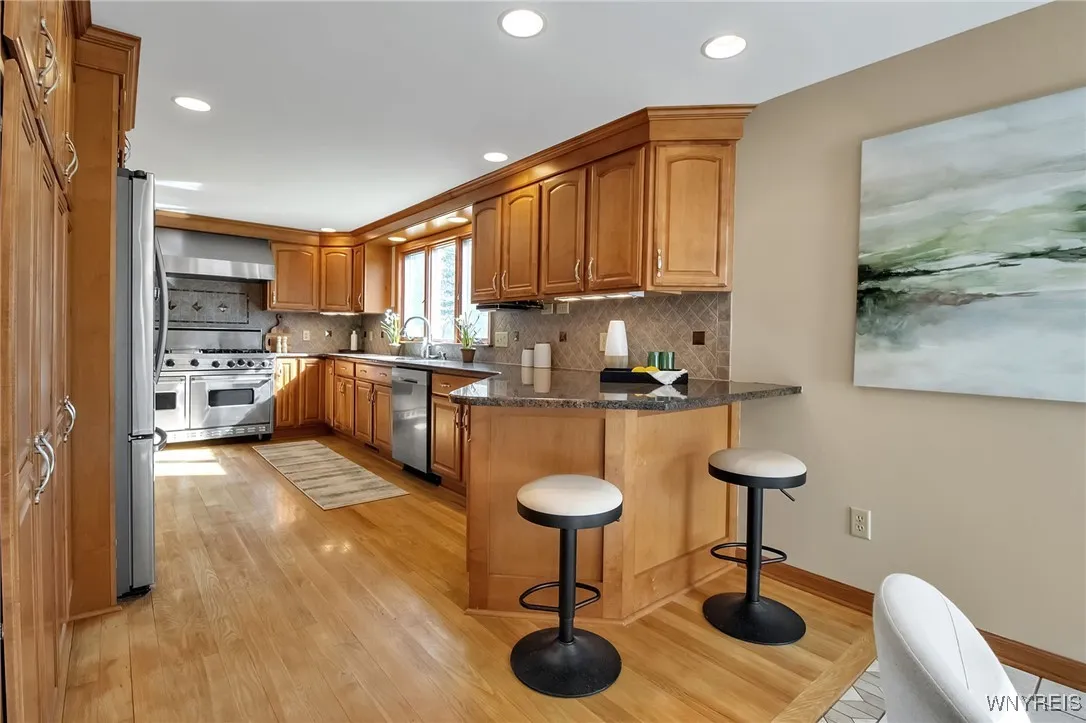 61 Green Lake Drive, Orchard Park, New York 14127, Orchard Park, New York 14127, 4 Bedrooms Bedrooms, 10 Rooms Rooms,2 BathroomsBathrooms,Residential,Closed,61 Green Lake Drive, Orchard Park, New York 14127,0,B1598035