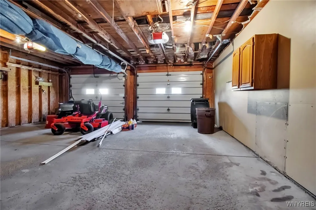 61 Green Lake Drive, Orchard Park, New York 14127, Orchard Park, New York 14127, 4 Bedrooms Bedrooms, 10 Rooms Rooms,2 BathroomsBathrooms,Residential,Closed,61 Green Lake Drive, Orchard Park, New York 14127,0,B1598035
