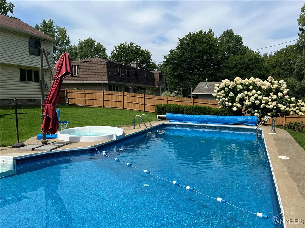 61 Green Lake Drive, Orchard Park, New York 14127, Orchard Park, New York 14127, 4 Bedrooms Bedrooms, 10 Rooms Rooms,2 BathroomsBathrooms,Residential,Closed,61 Green Lake Drive, Orchard Park, New York 14127,0,B1598035