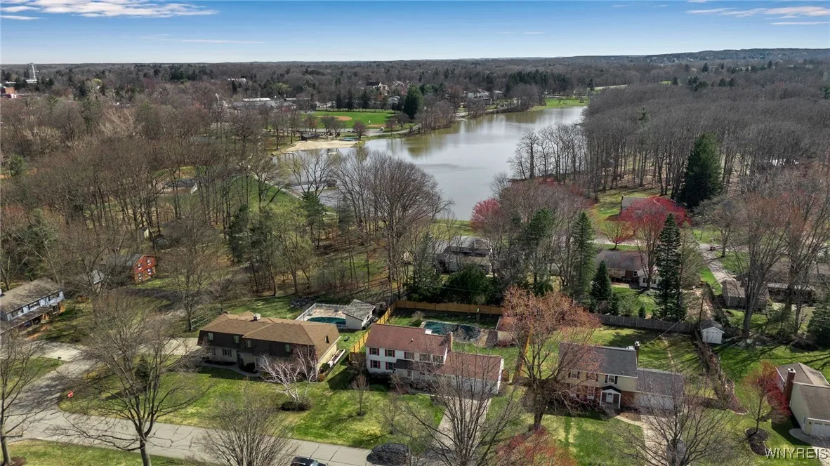 61 Green Lake Drive, Orchard Park, New York 14127, Orchard Park, New York 14127, 4 Bedrooms Bedrooms, 10 Rooms Rooms,2 BathroomsBathrooms,Residential,Closed,61 Green Lake Drive, Orchard Park, New York 14127,0,B1598035