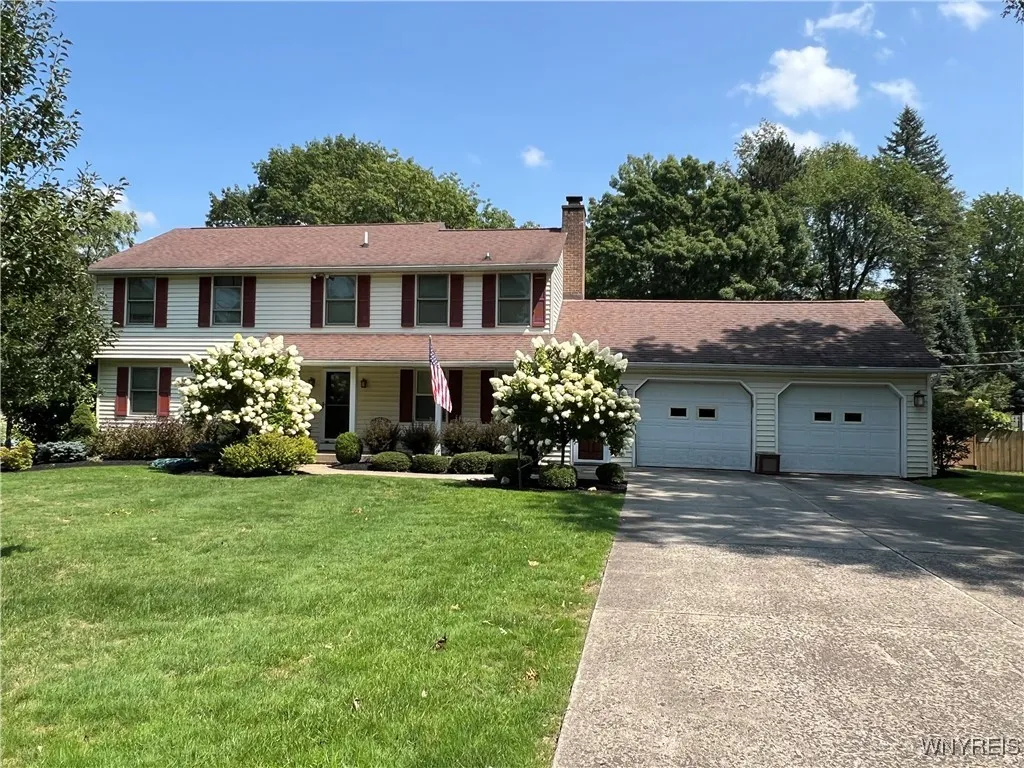 61 Green Lake Drive, Orchard Park, New York 14127, Orchard Park, New York 14127, 4 Bedrooms Bedrooms, 10 Rooms Rooms,2 BathroomsBathrooms,Residential,Closed,61 Green Lake Drive, Orchard Park, New York 14127,0,B1598035
