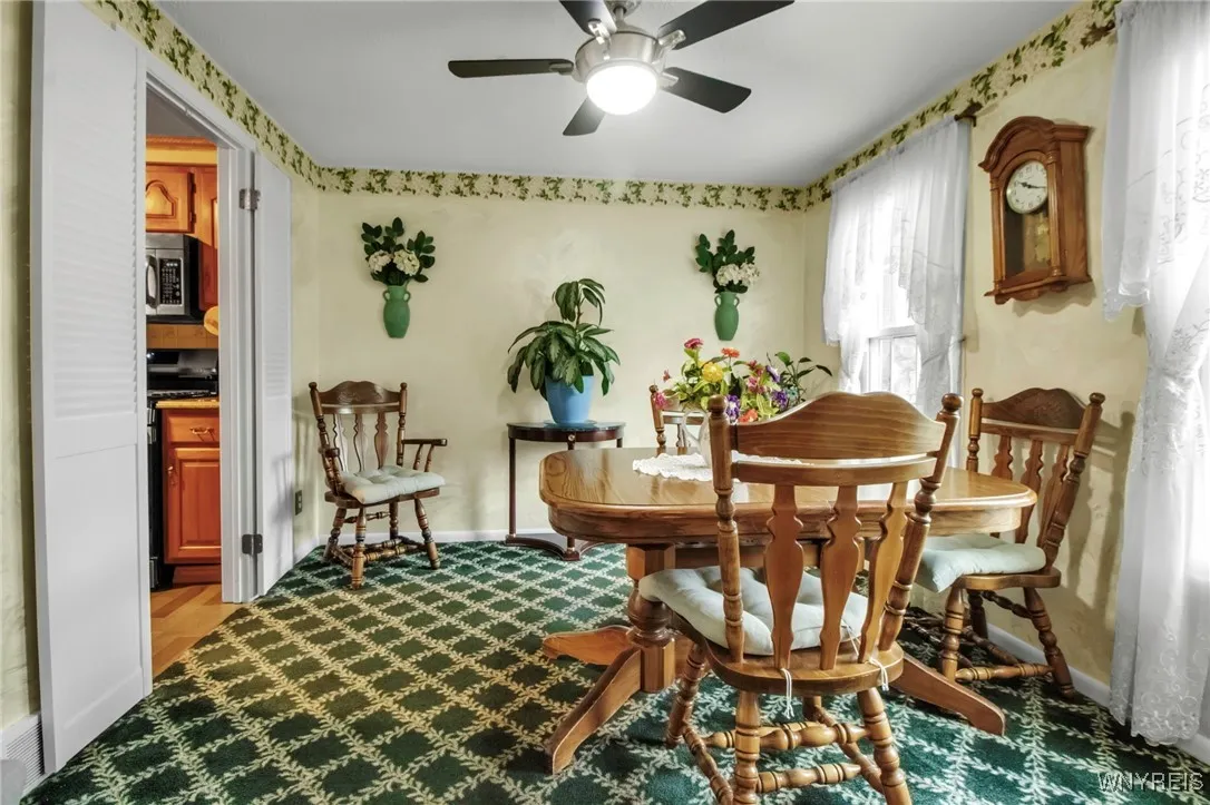 216 Stepping Stone Lane, Orchard Park, New York 14, Orchard Park, New York 14127, 2 Bedrooms Bedrooms, 6 Rooms Rooms,2 BathroomsBathrooms,Residential,Closed,216 Stepping Stone Lane, Orchard Park, New York 14,0,B1597937