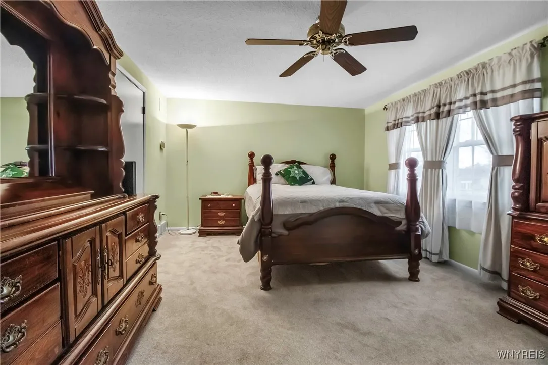 216 Stepping Stone Lane, Orchard Park, New York 14, Orchard Park, New York 14127, 2 Bedrooms Bedrooms, 6 Rooms Rooms,2 BathroomsBathrooms,Residential,Closed,216 Stepping Stone Lane, Orchard Park, New York 14,0,B1597937