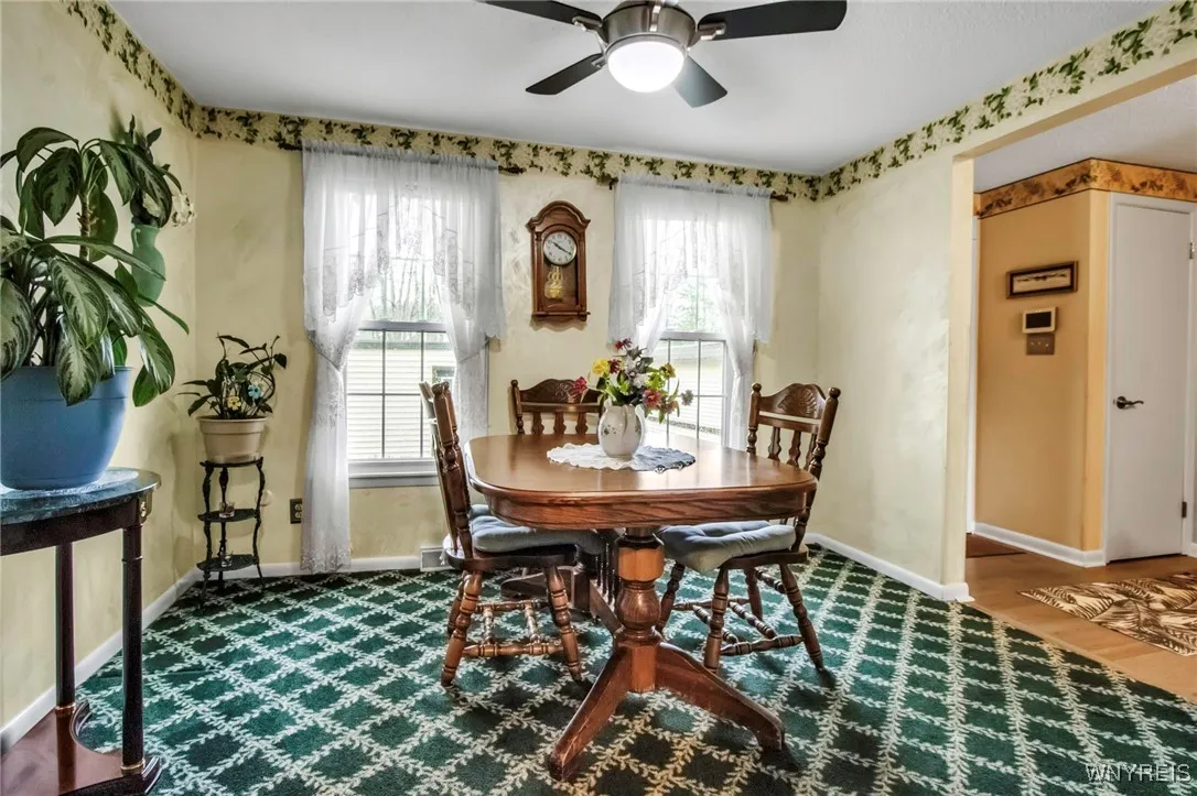 216 Stepping Stone Lane, Orchard Park, New York 14, Orchard Park, New York 14127, 2 Bedrooms Bedrooms, 6 Rooms Rooms,2 BathroomsBathrooms,Residential,Closed,216 Stepping Stone Lane, Orchard Park, New York 14,0,B1597937