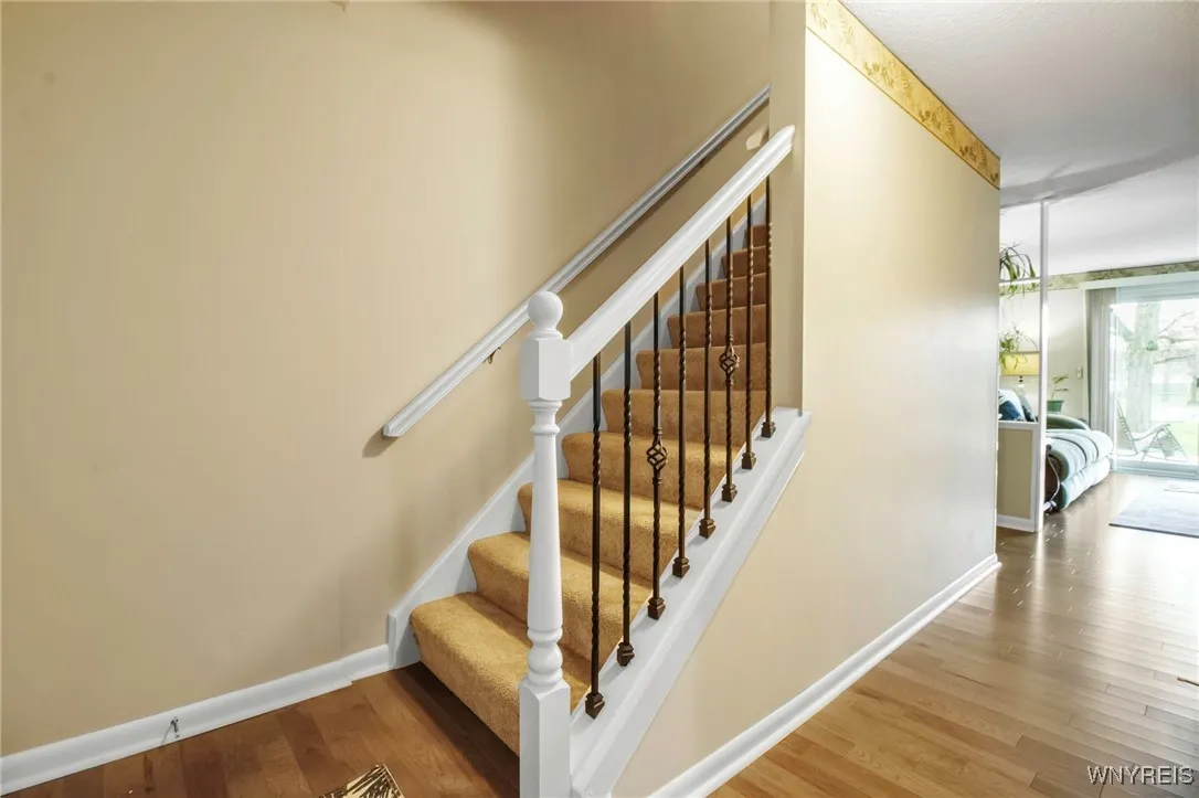 216 Stepping Stone Lane, Orchard Park, New York 14, Orchard Park, New York 14127, 2 Bedrooms Bedrooms, 6 Rooms Rooms,2 BathroomsBathrooms,Residential,Closed,216 Stepping Stone Lane, Orchard Park, New York 14,0,B1597937