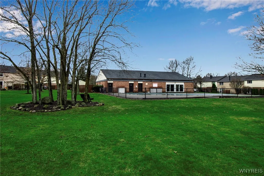 216 Stepping Stone Lane, Orchard Park, New York 14, Orchard Park, New York 14127, 2 Bedrooms Bedrooms, 6 Rooms Rooms,2 BathroomsBathrooms,Residential,Closed,216 Stepping Stone Lane, Orchard Park, New York 14,0,B1597937
