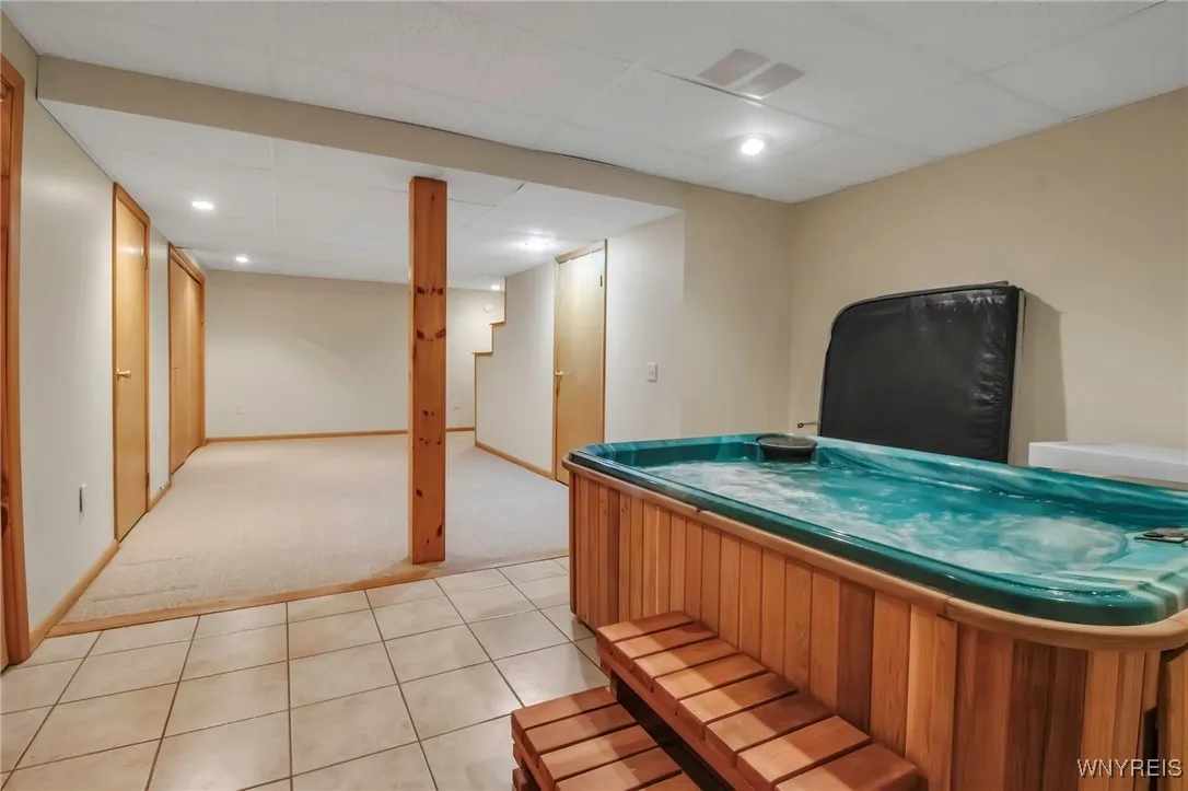 216 Stepping Stone Lane, Orchard Park, New York 14, Orchard Park, New York 14127, 2 Bedrooms Bedrooms, 6 Rooms Rooms,2 BathroomsBathrooms,Residential,Closed,216 Stepping Stone Lane, Orchard Park, New York 14,0,B1597937