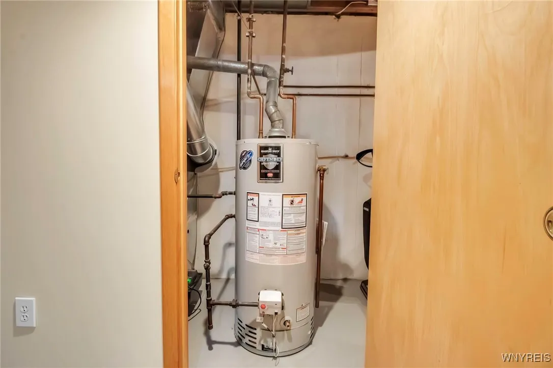 216 Stepping Stone Lane, Orchard Park, New York 14, Orchard Park, New York 14127, 2 Bedrooms Bedrooms, 6 Rooms Rooms,2 BathroomsBathrooms,Residential,Closed,216 Stepping Stone Lane, Orchard Park, New York 14,0,B1597937
