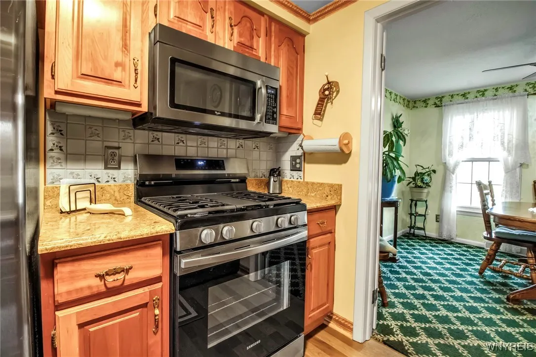 216 Stepping Stone Lane, Orchard Park, New York 14, Orchard Park, New York 14127, 2 Bedrooms Bedrooms, 6 Rooms Rooms,2 BathroomsBathrooms,Residential,Closed,216 Stepping Stone Lane, Orchard Park, New York 14,0,B1597937