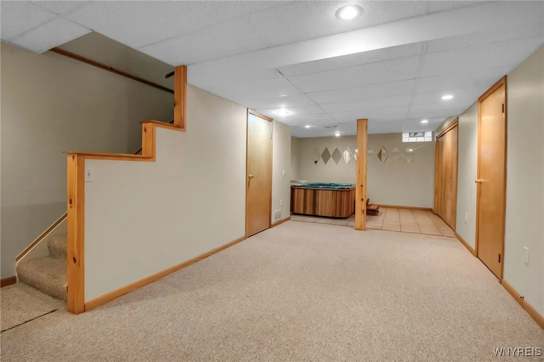 216 Stepping Stone Lane, Orchard Park, New York 14, Orchard Park, New York 14127, 2 Bedrooms Bedrooms, 6 Rooms Rooms,2 BathroomsBathrooms,Residential,Closed,216 Stepping Stone Lane, Orchard Park, New York 14,0,B1597937
