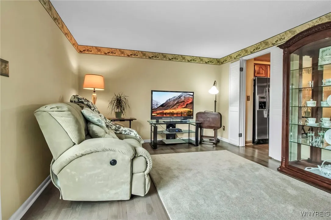 216 Stepping Stone Lane, Orchard Park, New York 14, Orchard Park, New York 14127, 2 Bedrooms Bedrooms, 6 Rooms Rooms,2 BathroomsBathrooms,Residential,Closed,216 Stepping Stone Lane, Orchard Park, New York 14,0,B1597937