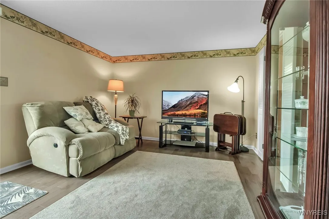216 Stepping Stone Lane, Orchard Park, New York 14, Orchard Park, New York 14127, 2 Bedrooms Bedrooms, 6 Rooms Rooms,2 BathroomsBathrooms,Residential,Closed,216 Stepping Stone Lane, Orchard Park, New York 14,0,B1597937