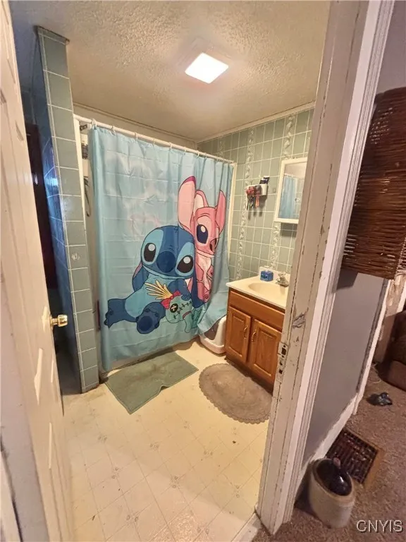 168 Cottage Street, Auburn, New York 13021, Auburn, New York 13021, 6 Bedrooms Bedrooms, ,2 BathroomsBathrooms,Residential,For Sale,168 Cottage Street, Auburn, New York 13021,0,S1598068