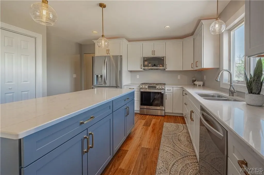 7109 Lincoln Avenue Extension, Lockport Town, New, Lockport Town, New York 14094, 3 Bedrooms Bedrooms, 6 Rooms Rooms,2 BathroomsBathrooms,Residential,For Sale,7109 Lincoln Avenue Extension, Lockport Town, New ,0,B1597564