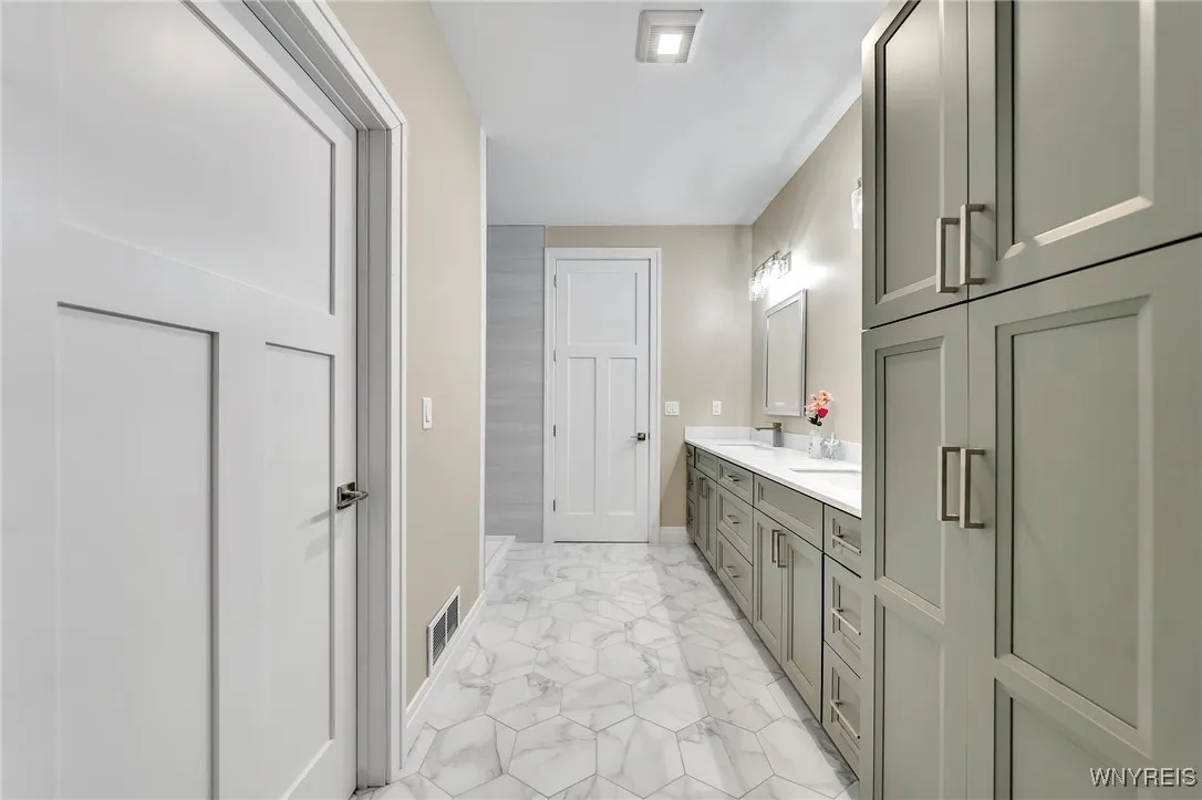 35 Fieldcrest Drive, Pembroke, New York 14036, Pembroke, New York 14036, 3 Bedrooms Bedrooms, 7 Rooms Rooms,2 BathroomsBathrooms,Residential,For Sale,35 Fieldcrest Drive, Pembroke, New York 14036,B1595370