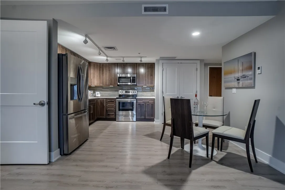 205 Lakeshore Drive 516, Canandaigua-city, New Yor, Canandaigua City, New York 14424, 2 Bedrooms Bedrooms, 4 Rooms Rooms,2 BathroomsBathrooms,Residential,For Sale,205 Lakeshore Drive 516, Canandaigua-city, New Yor,0,R1596896