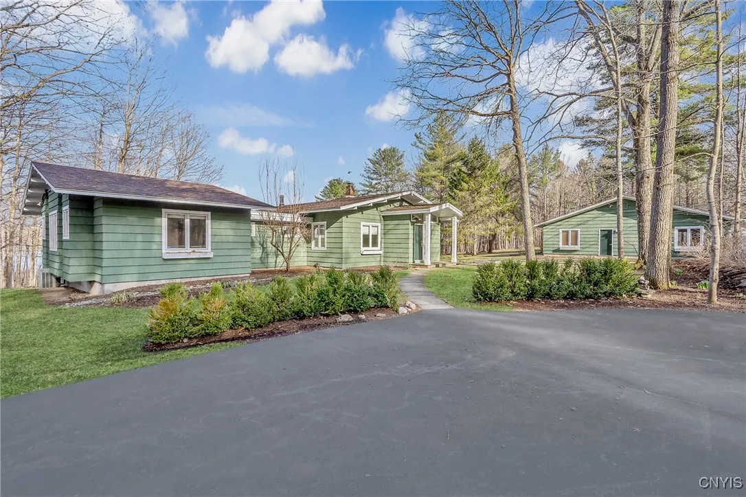 3158 W Lake Rd, Cazenovia, New York 13035, Cazenovia, New York 13035, 3 Bedrooms Bedrooms, 7 Rooms Rooms,2 BathroomsBathrooms,Residential,Closed,3158 W Lake Rd, Cazenovia, New York 13035,0,S1597814