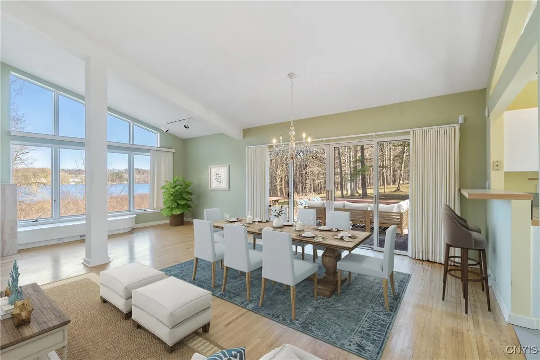Virtual staging of dining room