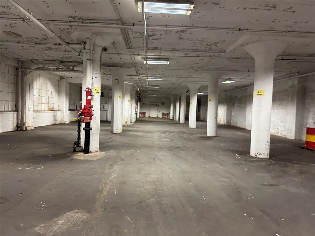 2 Potomac Street, Rochester, New York 14611, Rochester, New York 14611, ,Commercial Lease,For Rent,2 Potomac Street, Rochester, New York 14611,R1598265