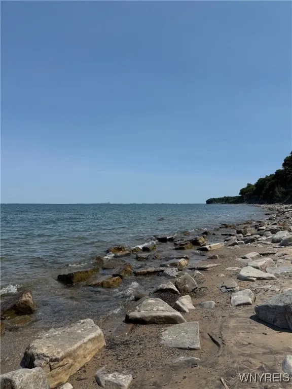 6634 Lake Shore Road, Evans, New York 14047, Evans, New York 14047, 4 Bedrooms Bedrooms, 12 Rooms Rooms,2 BathroomsBathrooms,Residential,For Sale,6634 Lake Shore Road, Evans, New York 14047,B1598088