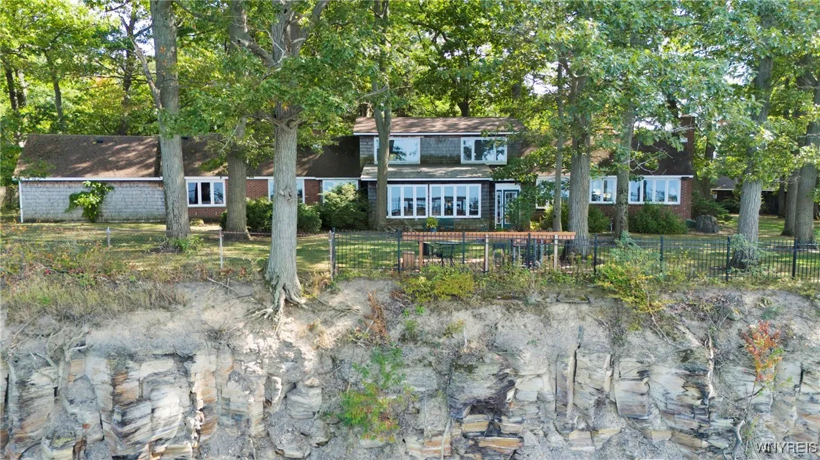 6634 Lake Shore Road, Evans, New York 14047, Evans, New York 14047, 4 Bedrooms Bedrooms, 12 Rooms Rooms,2 BathroomsBathrooms,Residential,For Sale,6634 Lake Shore Road, Evans, New York 14047,B1598088