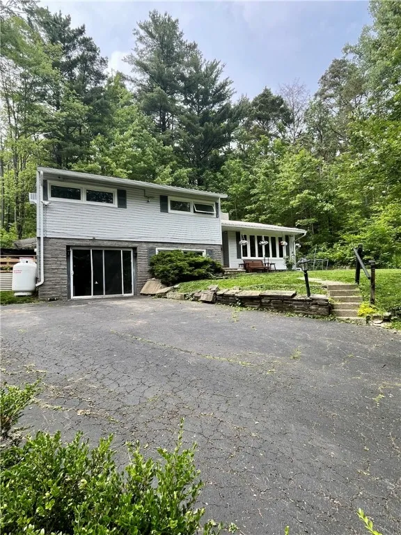 115 Forest Hills Drive, Elmira, New York 14905, Elmira, New York 14905, 4 Bedrooms Bedrooms, 9 Rooms Rooms,2 BathroomsBathrooms,Residential,For Sale,115 Forest Hills Drive, Elmira, New York 14905,R1598322
