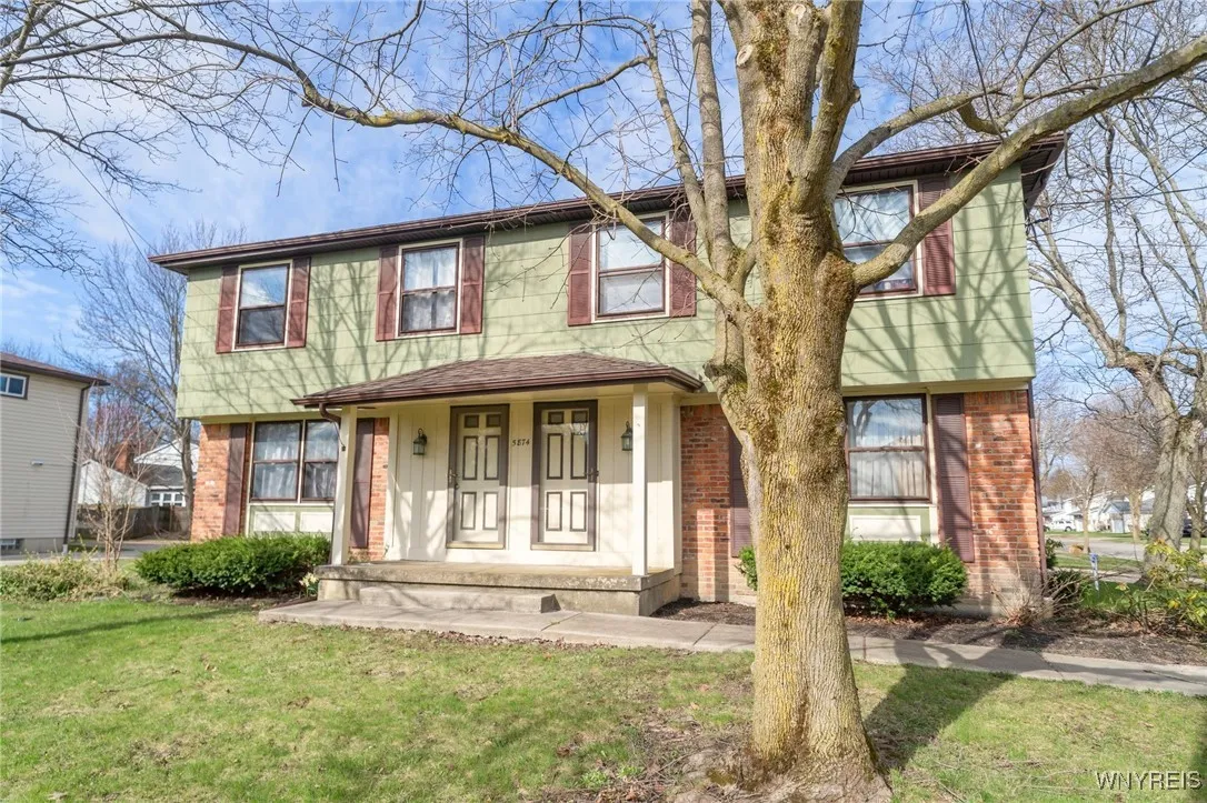 5874 Mckinley Parkway, Hamburg, New York 14075, Hamburg, New York 14075, 6 Bedrooms Bedrooms, ,2 BathroomsBathrooms,Residential,Closed,5874 Mckinley Parkway, Hamburg, New York 14075,0,B1598354