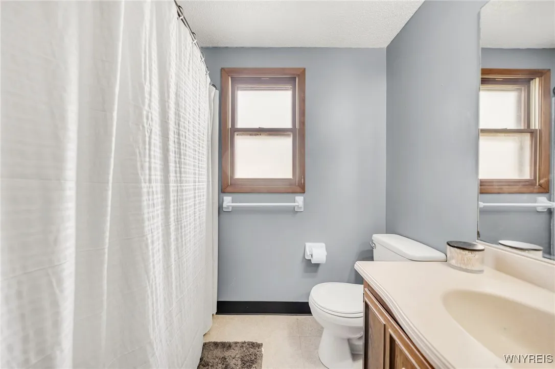 5874 Mckinley Parkway, Hamburg, New York 14075, Hamburg, New York 14075, 6 Bedrooms Bedrooms, ,2 BathroomsBathrooms,Residential,Closed,5874 Mckinley Parkway, Hamburg, New York 14075,0,B1598354