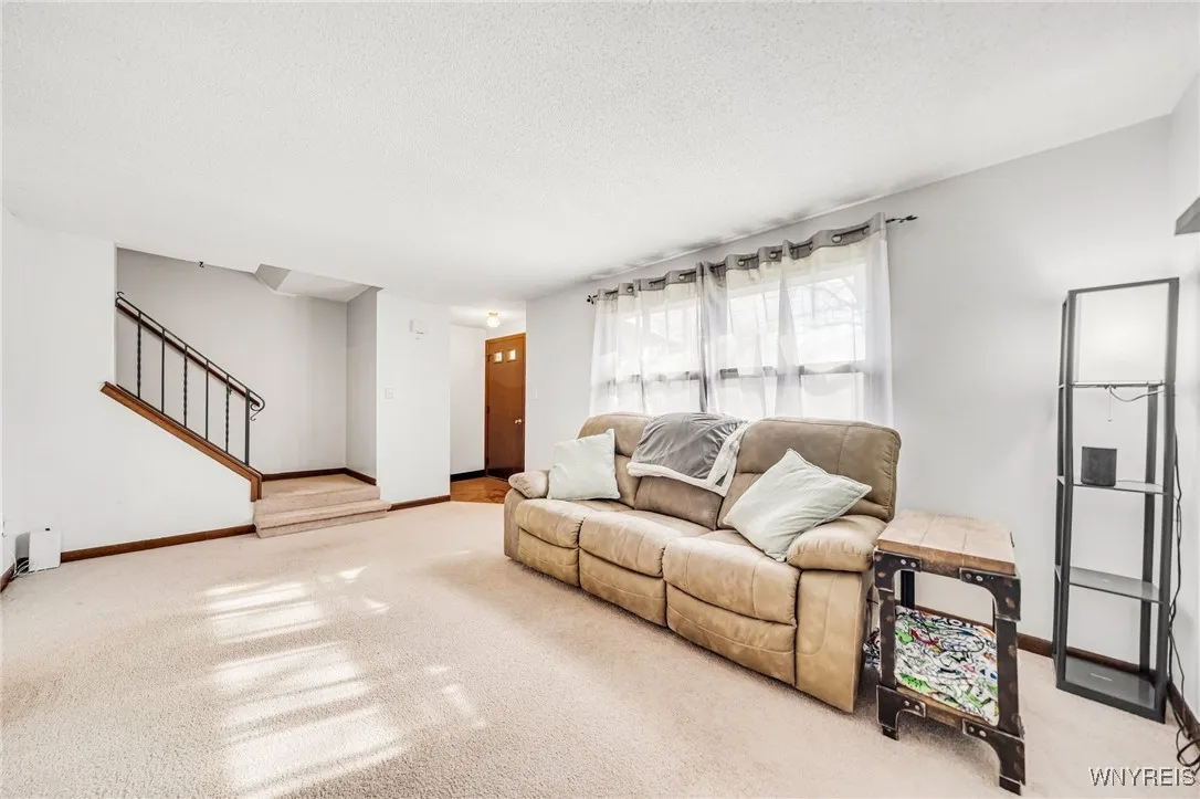 5874 Mckinley Parkway, Hamburg, New York 14075, Hamburg, New York 14075, 6 Bedrooms Bedrooms, ,2 BathroomsBathrooms,Residential,Closed,5874 Mckinley Parkway, Hamburg, New York 14075,0,B1598354