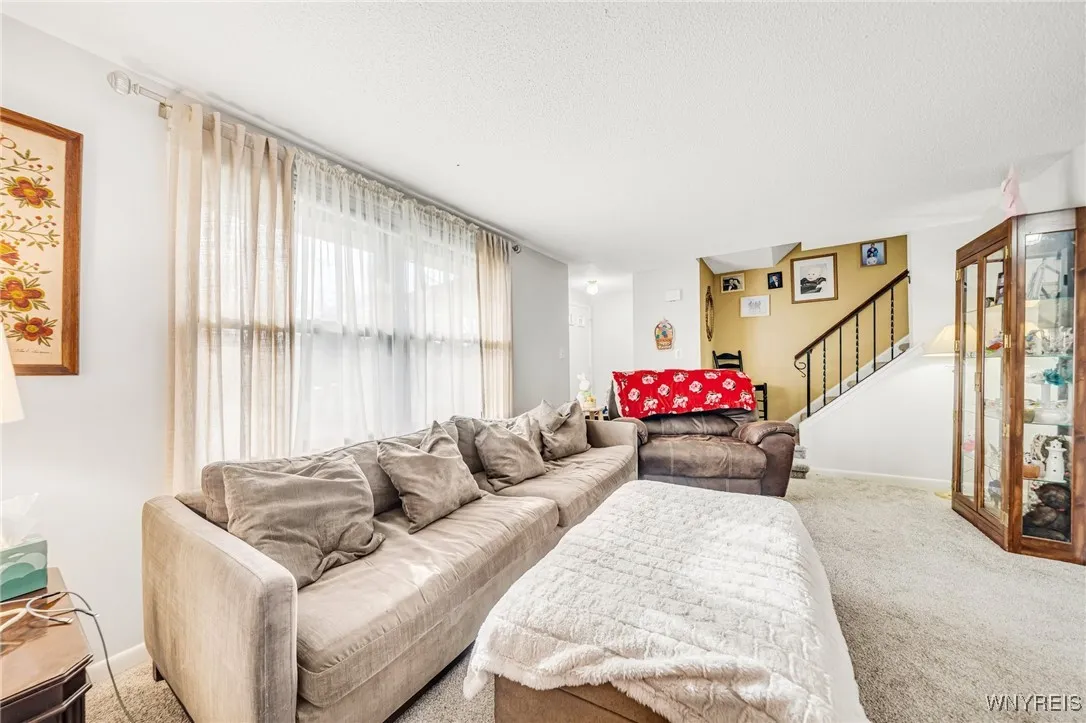 5874 Mckinley Parkway, Hamburg, New York 14075, Hamburg, New York 14075, 6 Bedrooms Bedrooms, ,2 BathroomsBathrooms,Residential,Closed,5874 Mckinley Parkway, Hamburg, New York 14075,0,B1598354