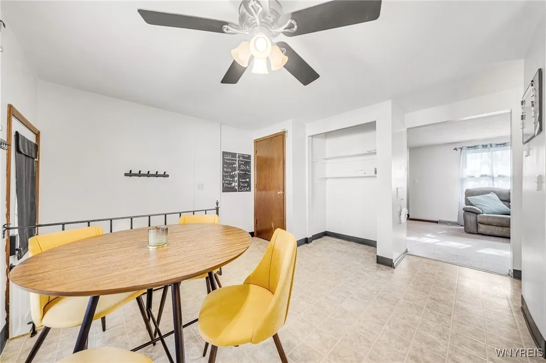 5874 Mckinley Parkway, Hamburg, New York 14075, Hamburg, New York 14075, 6 Bedrooms Bedrooms, ,2 BathroomsBathrooms,Residential,Closed,5874 Mckinley Parkway, Hamburg, New York 14075,0,B1598354