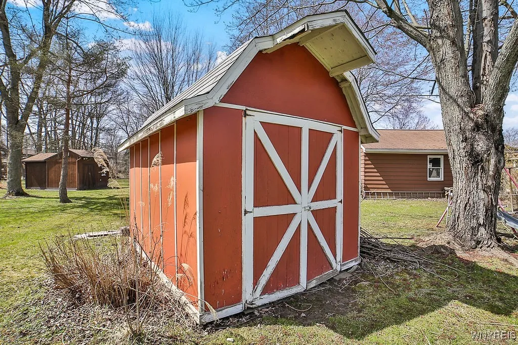 1211 Dodge Road, Amherst, New York 14068, Amherst, New York 14068, 4 Bedrooms Bedrooms, 8 Rooms Rooms,2 BathroomsBathrooms,Residential,Closed,1211 Dodge Road, Amherst, New York 14068,0,B1597904
