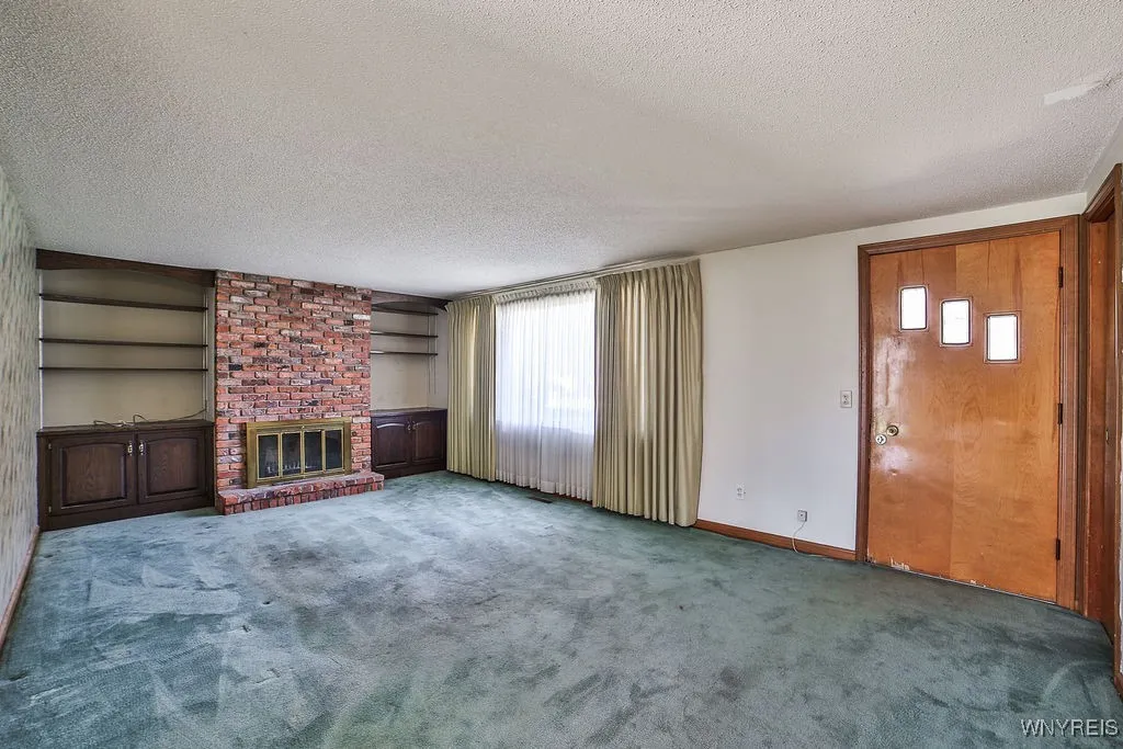 1211 Dodge Road, Amherst, New York 14068, Amherst, New York 14068, 4 Bedrooms Bedrooms, 8 Rooms Rooms,2 BathroomsBathrooms,Residential,Closed,1211 Dodge Road, Amherst, New York 14068,0,B1597904