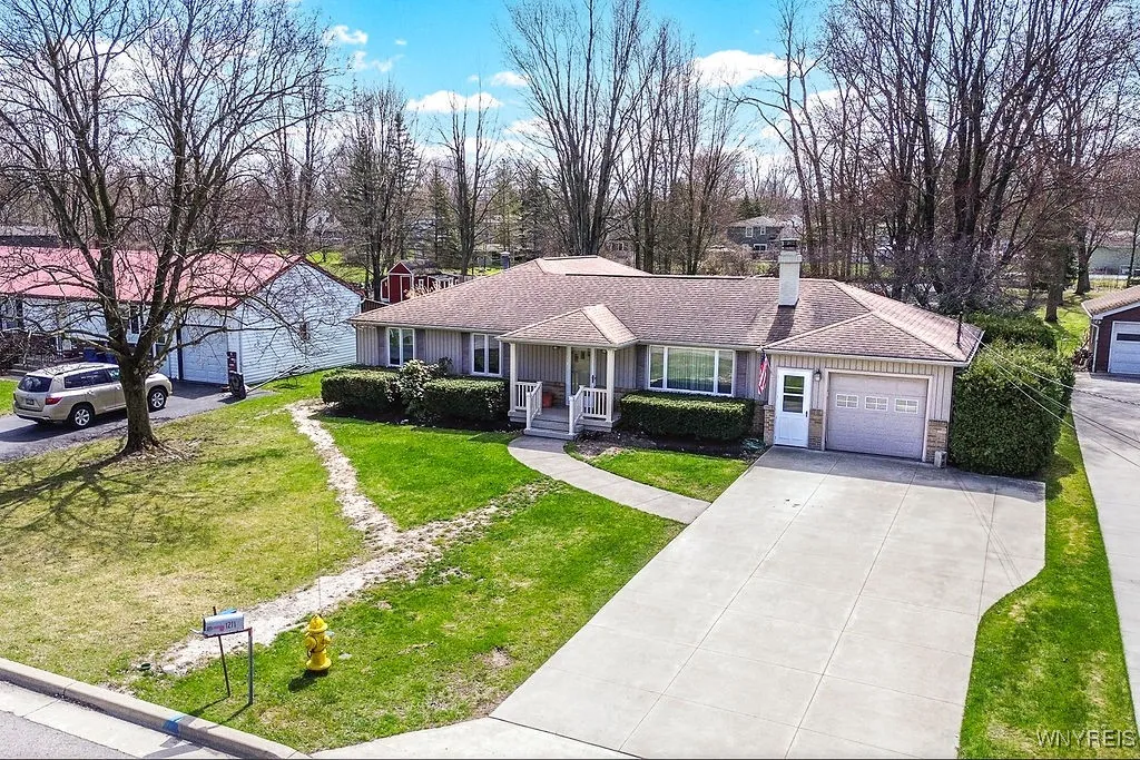 1211 Dodge Road, Amherst, New York 14068, Amherst, New York 14068, 4 Bedrooms Bedrooms, 8 Rooms Rooms,2 BathroomsBathrooms,Residential,Closed,1211 Dodge Road, Amherst, New York 14068,0,B1597904