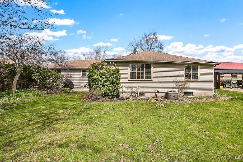 1211 Dodge Road, Amherst, New York 14068, Amherst, New York 14068, 4 Bedrooms Bedrooms, 8 Rooms Rooms,2 BathroomsBathrooms,Residential,Closed,1211 Dodge Road, Amherst, New York 14068,0,B1597904