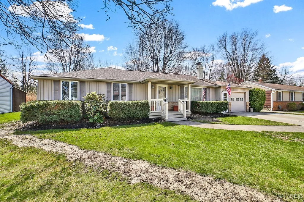 1211 Dodge Road, Amherst, New York 14068, Amherst, New York 14068, 4 Bedrooms Bedrooms, 8 Rooms Rooms,2 BathroomsBathrooms,Residential,Closed,1211 Dodge Road, Amherst, New York 14068,0,B1597904