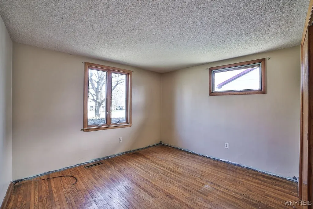 1211 Dodge Road, Amherst, New York 14068, Amherst, New York 14068, 4 Bedrooms Bedrooms, 8 Rooms Rooms,2 BathroomsBathrooms,Residential,Closed,1211 Dodge Road, Amherst, New York 14068,0,B1597904
