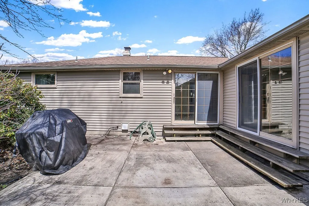1211 Dodge Road, Amherst, New York 14068, Amherst, New York 14068, 4 Bedrooms Bedrooms, 8 Rooms Rooms,2 BathroomsBathrooms,Residential,Closed,1211 Dodge Road, Amherst, New York 14068,0,B1597904