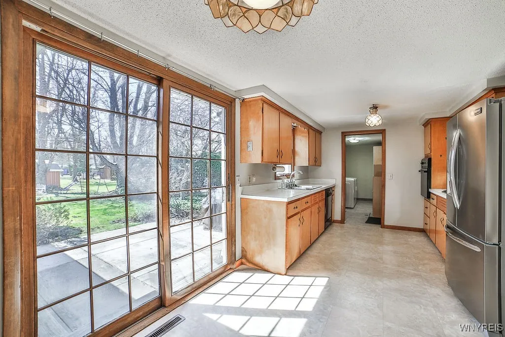 1211 Dodge Road, Amherst, New York 14068, Amherst, New York 14068, 4 Bedrooms Bedrooms, 8 Rooms Rooms,2 BathroomsBathrooms,Residential,Closed,1211 Dodge Road, Amherst, New York 14068,0,B1597904