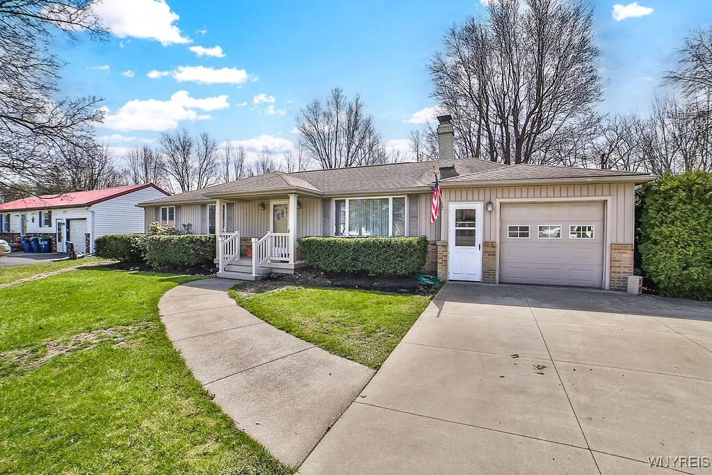 1211 Dodge Road, Amherst, New York 14068, Amherst, New York 14068, 4 Bedrooms Bedrooms, 8 Rooms Rooms,2 BathroomsBathrooms,Residential,Closed,1211 Dodge Road, Amherst, New York 14068,0,B1597904