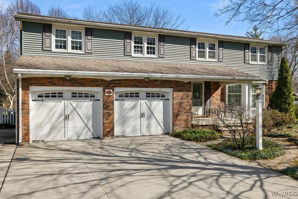 615 Sandlewood Drive, Lewiston, New York 14092, Lewiston, New York 14092, 5 Bedrooms Bedrooms, 14 Rooms Rooms,3 BathroomsBathrooms,Residential,Closed,615 Sandlewood Drive, Lewiston, New York 14092,0,B1597996