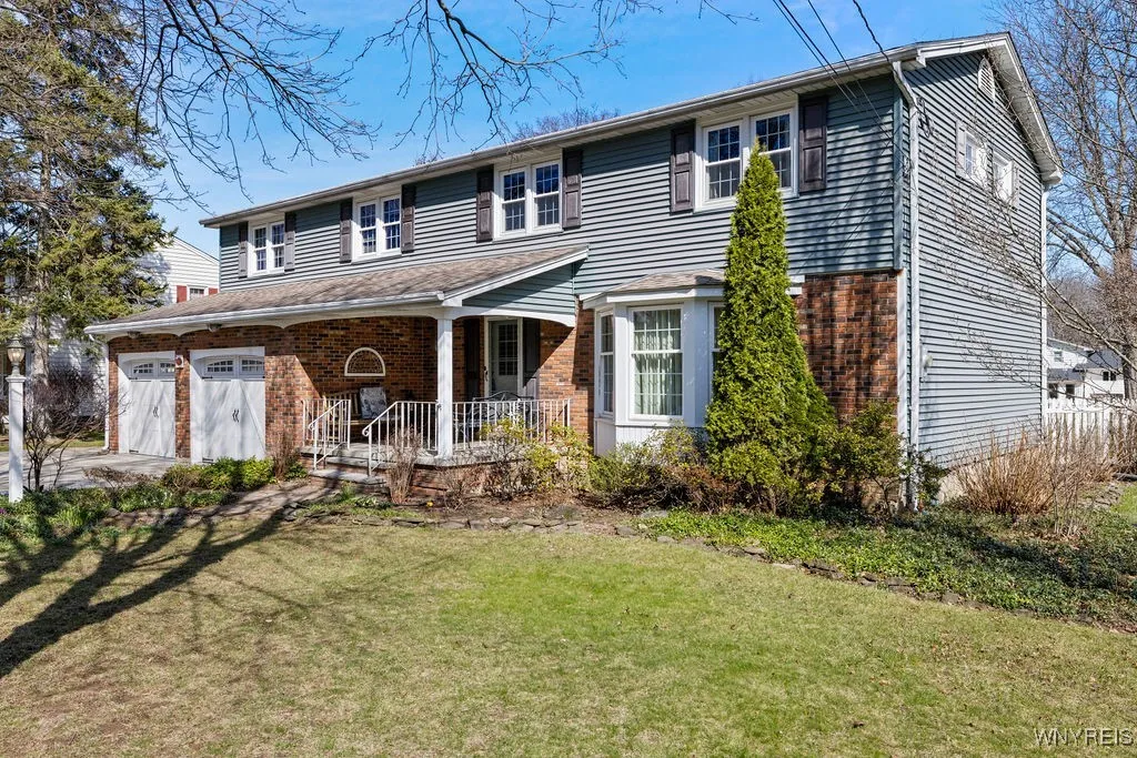 615 Sandlewood Drive, Lewiston, New York 14092, Lewiston, New York 14092, 5 Bedrooms Bedrooms, 14 Rooms Rooms,3 BathroomsBathrooms,Residential,Closed,615 Sandlewood Drive, Lewiston, New York 14092,0,B1597996