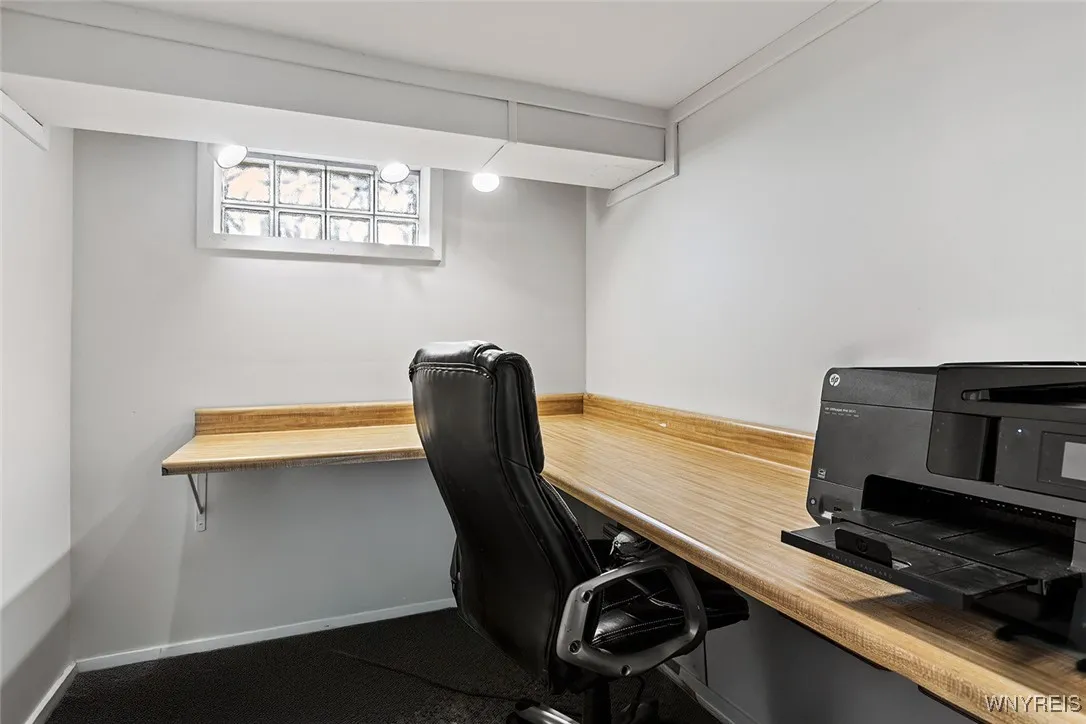 220 Burroughs Drive, Amherst, New York 14226, Amherst, New York 14226, 3 Bedrooms Bedrooms, 9 Rooms Rooms,1 BathroomBathrooms,Residential,Closed,220 Burroughs Drive, Amherst, New York 14226,0,B1598259