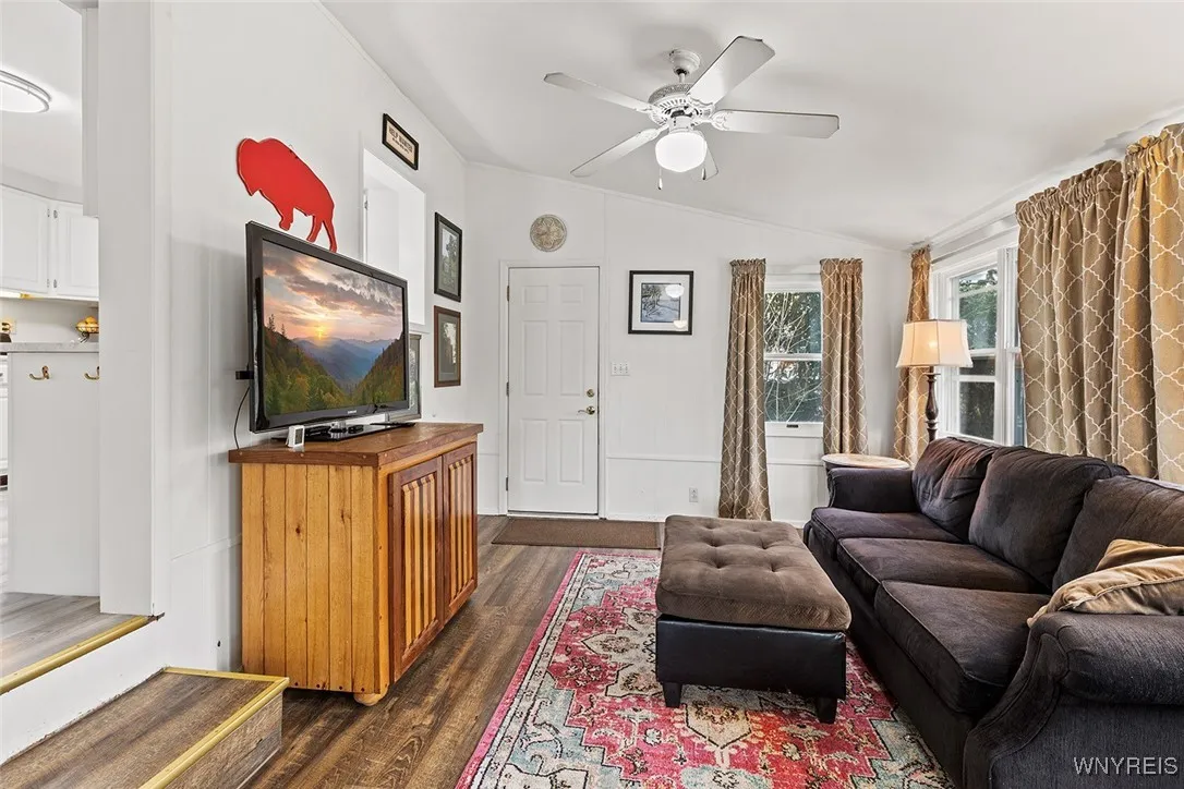 220 Burroughs Drive, Amherst, New York 14226, Amherst, New York 14226, 3 Bedrooms Bedrooms, 9 Rooms Rooms,1 BathroomBathrooms,Residential,Closed,220 Burroughs Drive, Amherst, New York 14226,0,B1598259