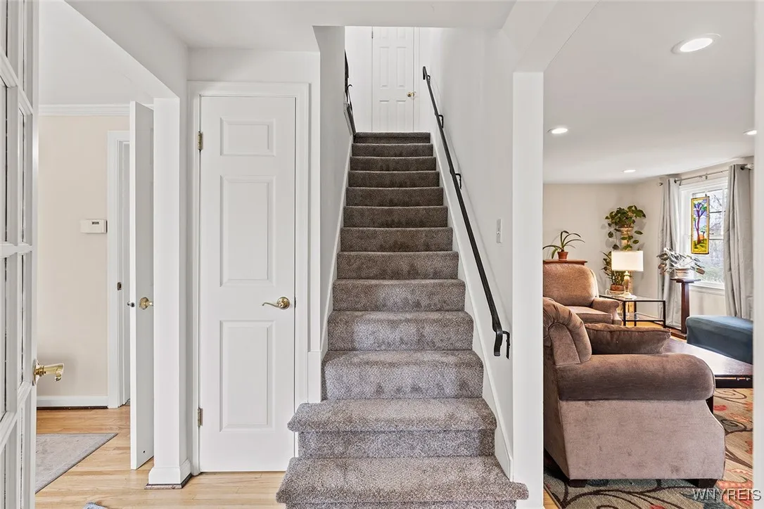 220 Burroughs Drive, Amherst, New York 14226, Amherst, New York 14226, 3 Bedrooms Bedrooms, 9 Rooms Rooms,1 BathroomBathrooms,Residential,Closed,220 Burroughs Drive, Amherst, New York 14226,0,B1598259