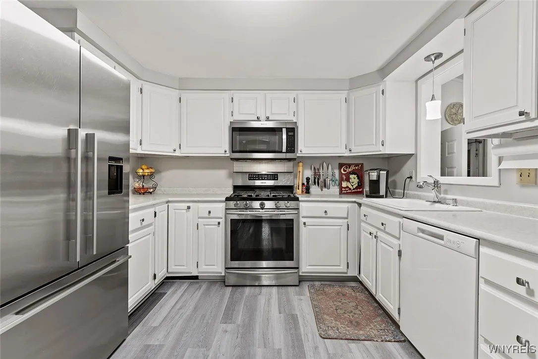 220 Burroughs Drive, Amherst, New York 14226, Amherst, New York 14226, 3 Bedrooms Bedrooms, 9 Rooms Rooms,1 BathroomBathrooms,Residential,Closed,220 Burroughs Drive, Amherst, New York 14226,0,B1598259