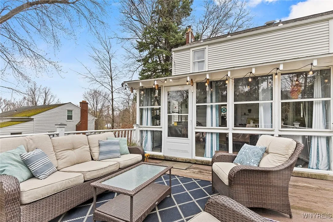 220 Burroughs Drive, Amherst, New York 14226, Amherst, New York 14226, 3 Bedrooms Bedrooms, 9 Rooms Rooms,1 BathroomBathrooms,Residential,Closed,220 Burroughs Drive, Amherst, New York 14226,0,B1598259
