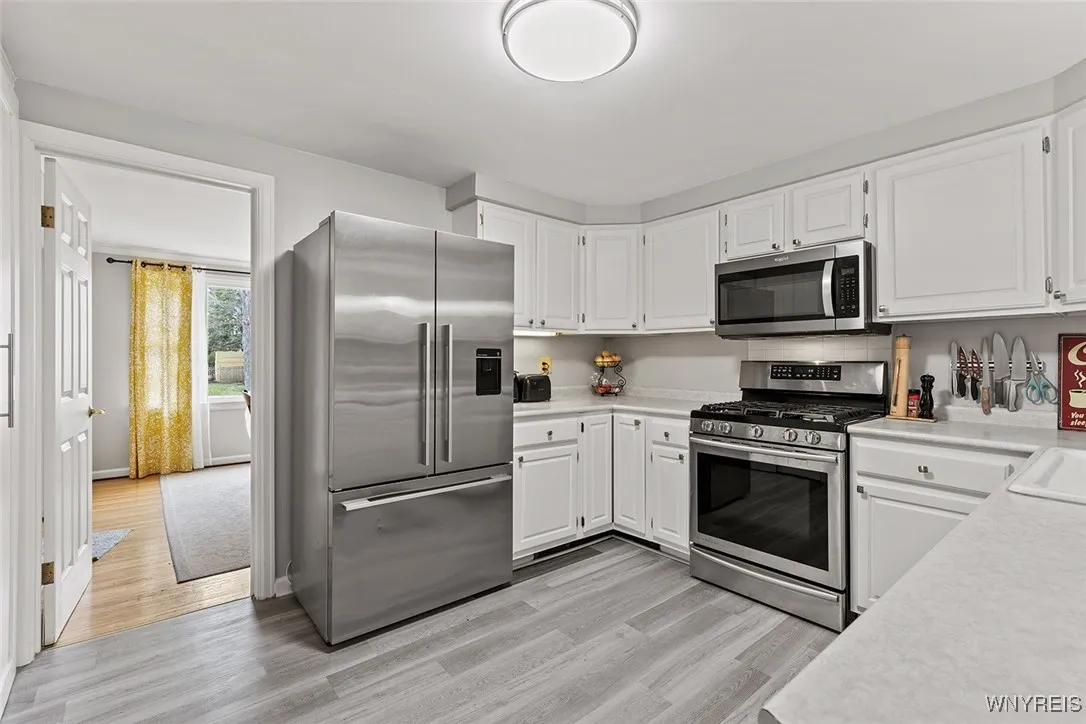 220 Burroughs Drive, Amherst, New York 14226, Amherst, New York 14226, 3 Bedrooms Bedrooms, 9 Rooms Rooms,1 BathroomBathrooms,Residential,Closed,220 Burroughs Drive, Amherst, New York 14226,0,B1598259