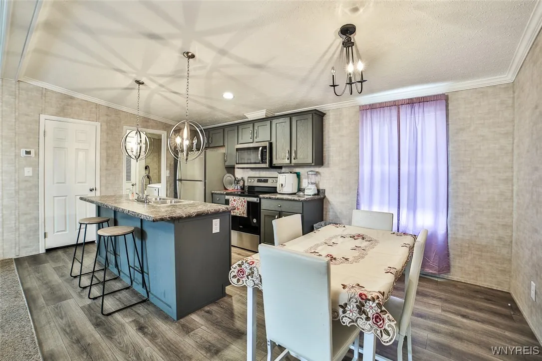 1774 Military Road 27, Tonawanda, New York 14217, Tonawanda, New York 14217, 3 Bedrooms Bedrooms, 5 Rooms Rooms,1 BathroomBathrooms,Residential,For Sale,1774 Military Road 27, Tonawanda, New York 14217,B1598567