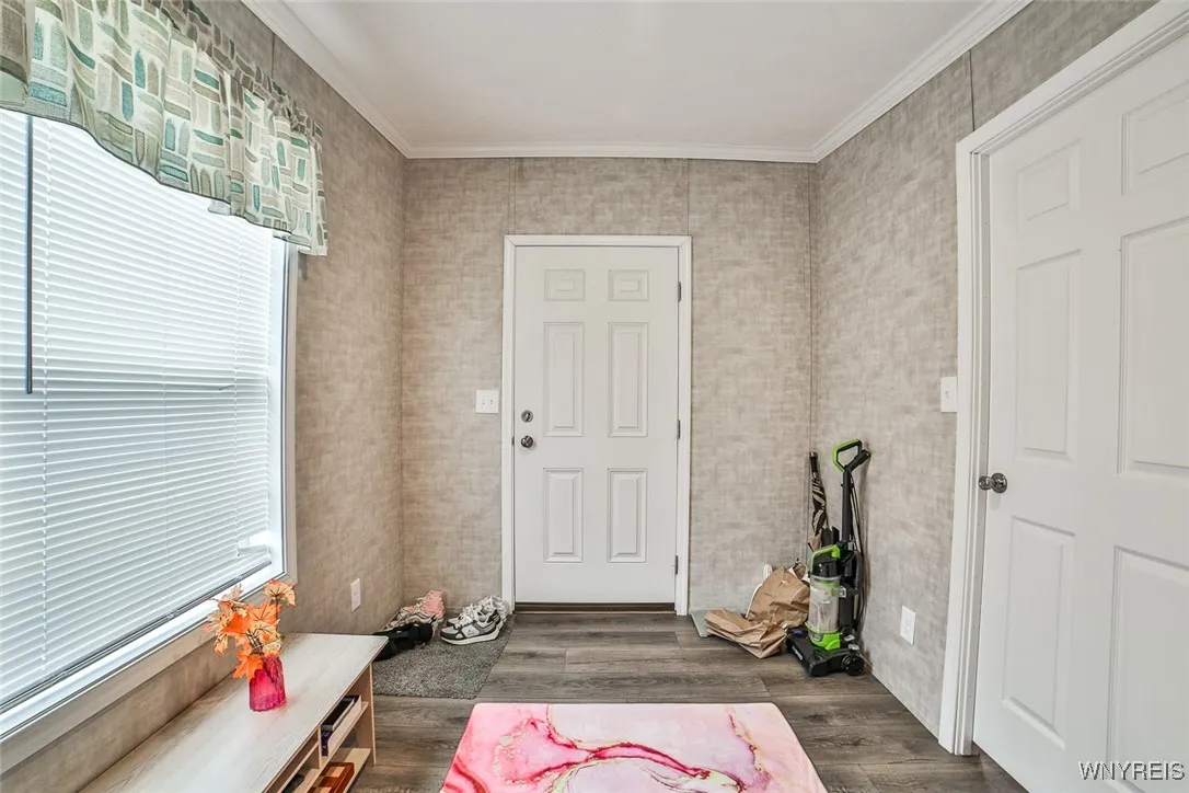 1774 Military Road 27, Tonawanda, New York 14217, Tonawanda, New York 14217, 3 Bedrooms Bedrooms, 5 Rooms Rooms,1 BathroomBathrooms,Residential,For Sale,1774 Military Road 27, Tonawanda, New York 14217,B1598567